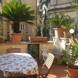 2mg: Con Terrazzo Nel Cuore Di Roma! , Roma Italia